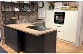 Moderne Einbauküche Hover