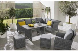 Moderne Speiselounge Hover