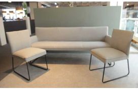 Polsterbank mit Stühlen Hover