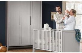 Kleiderschrank Hover