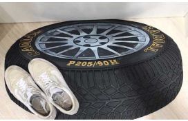 Fußmatte Autoreifen Hover