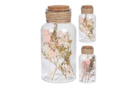 Trockenblumen in Flasche